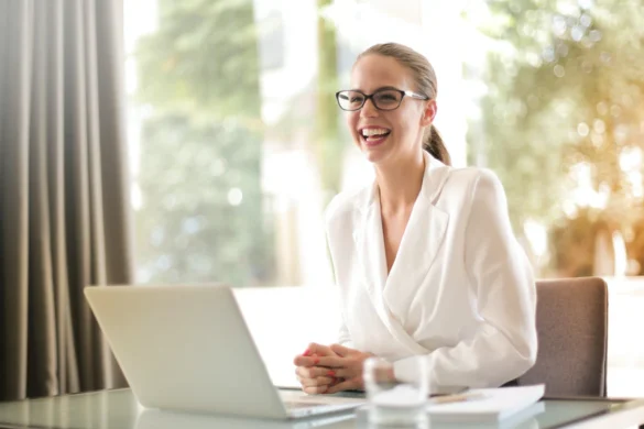 wellness tips for the workplace woman working